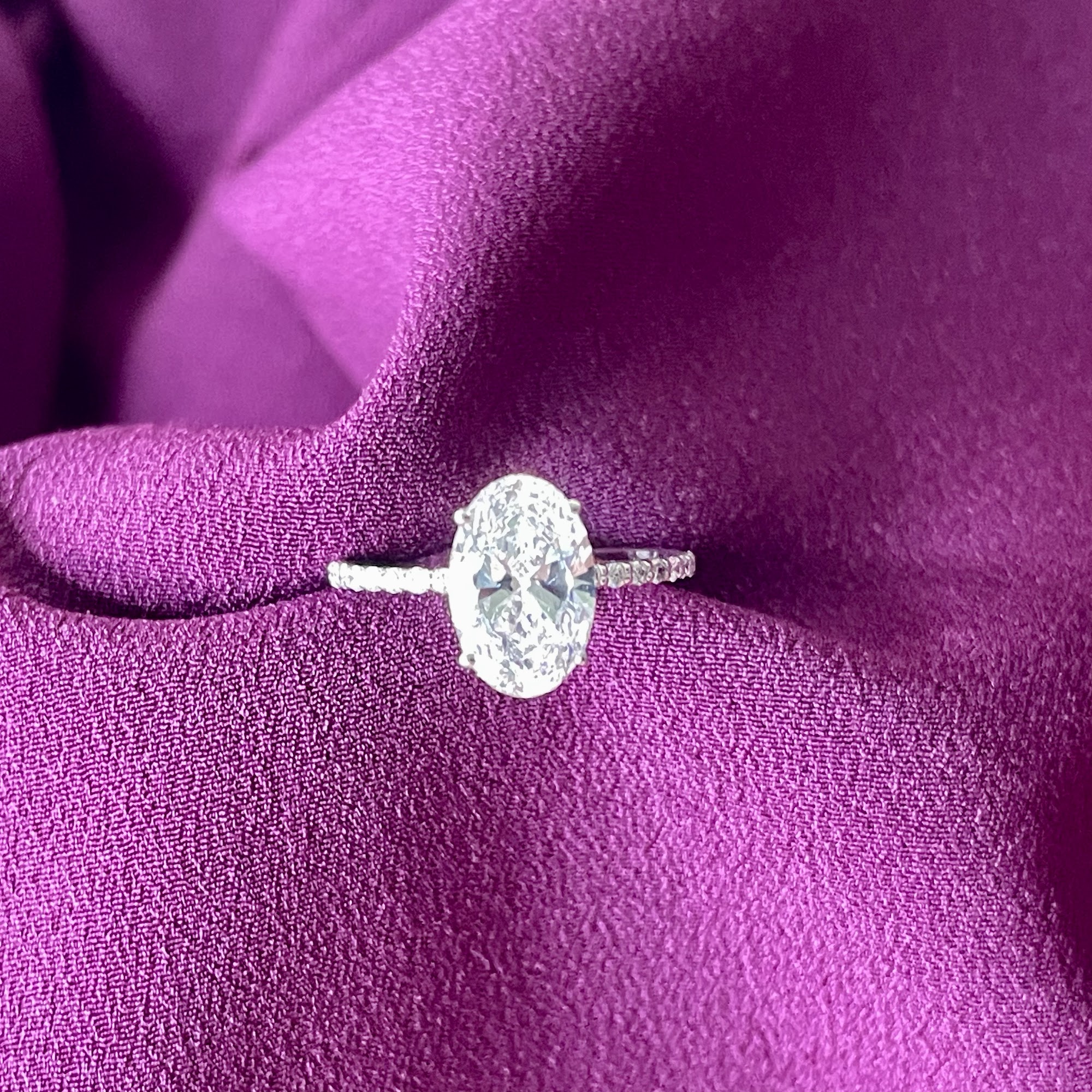 Pure Oval - 2.21ct - E