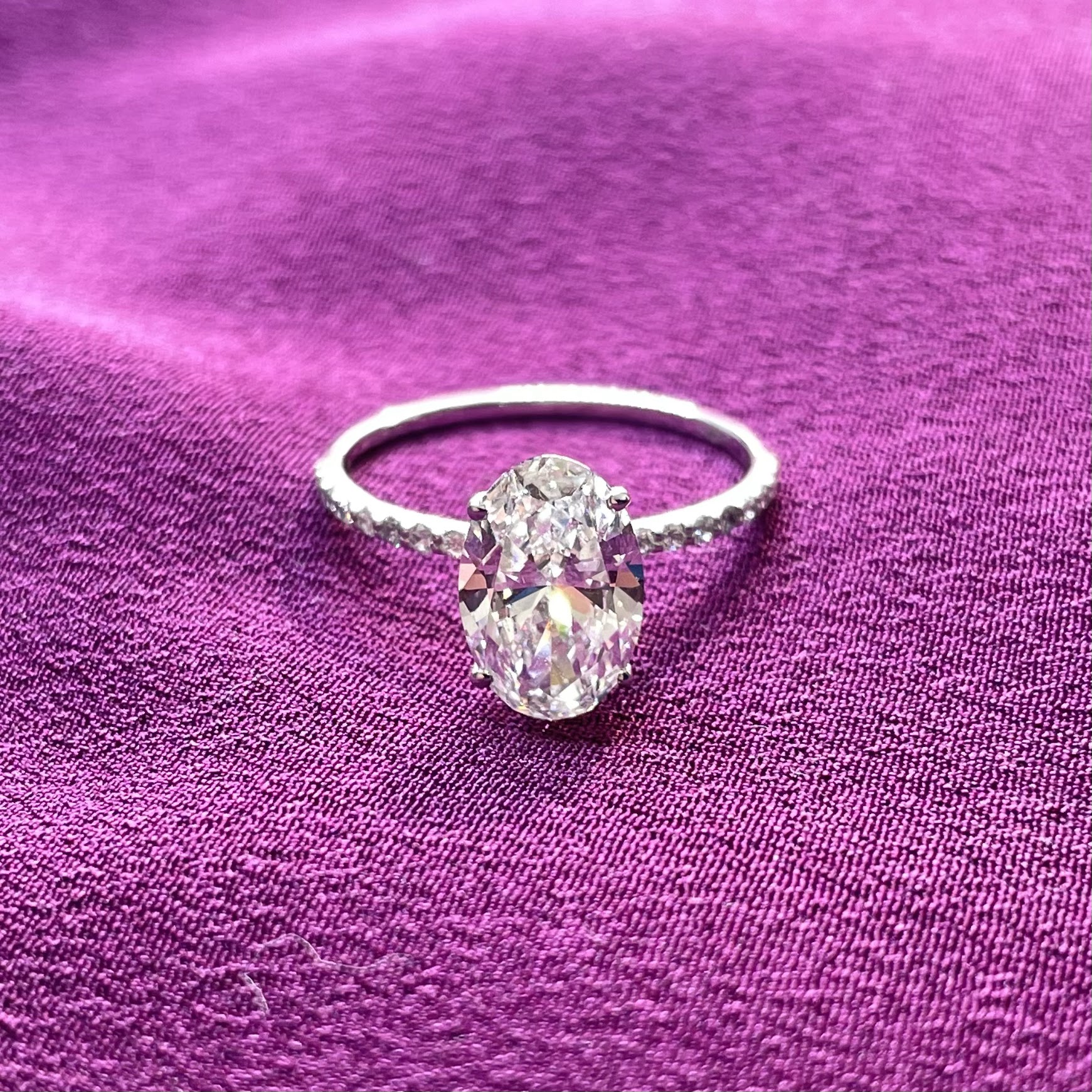 Pure Oval - 2.21ct - E